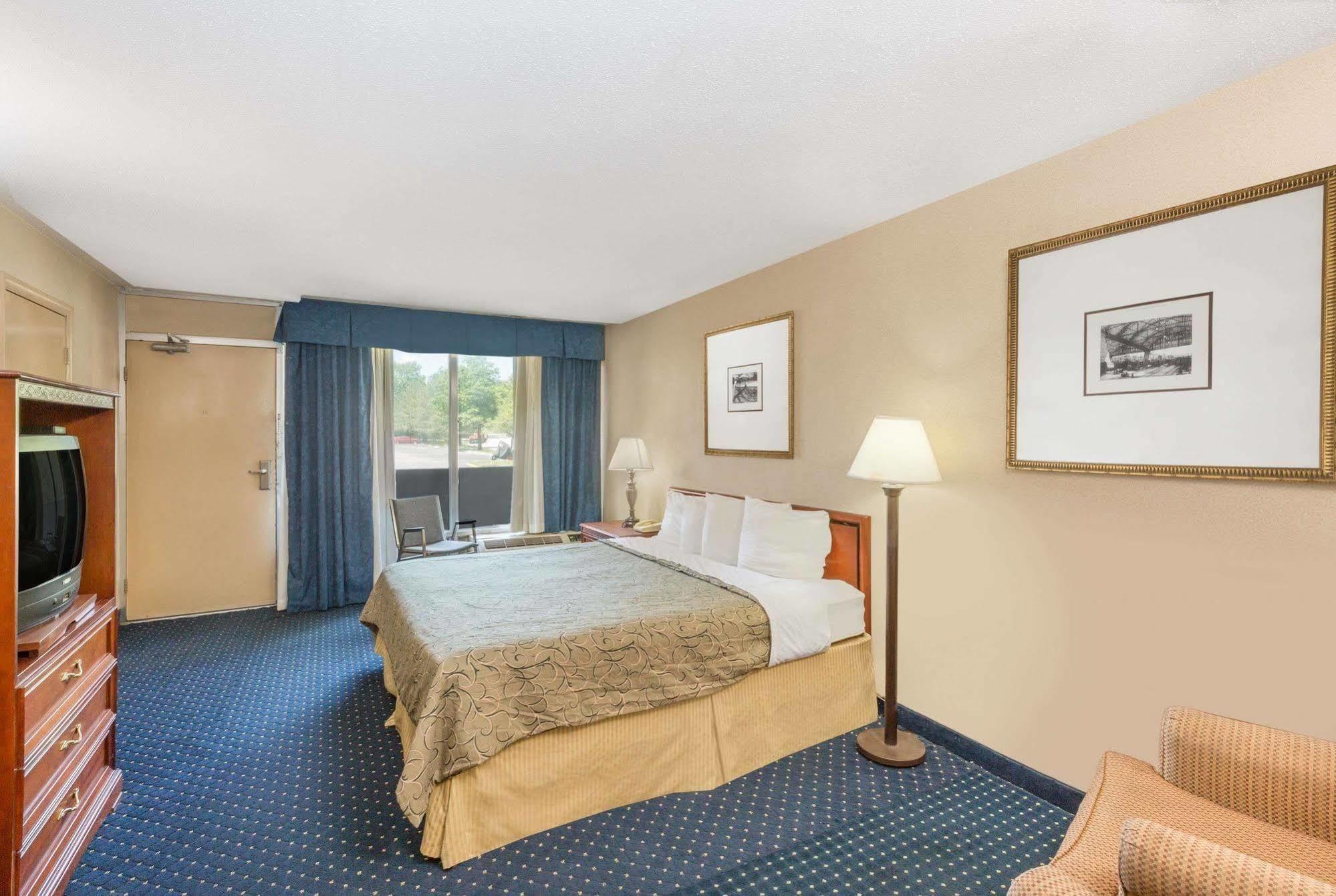 Knights Inn Overland Park Mission Eksteriør bilde