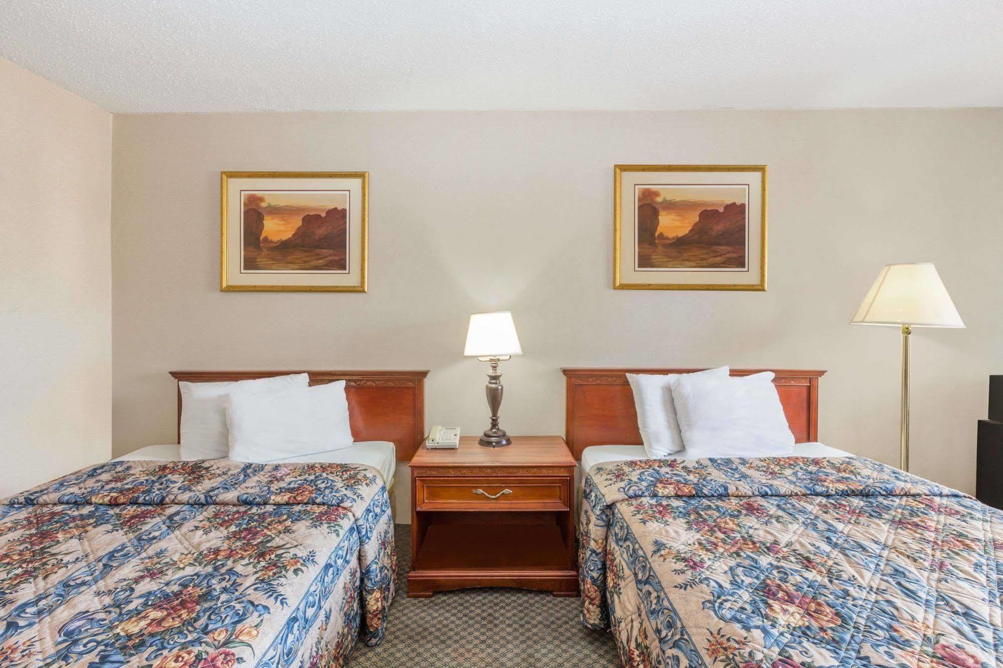 Knights Inn Overland Park Mission Eksteriør bilde